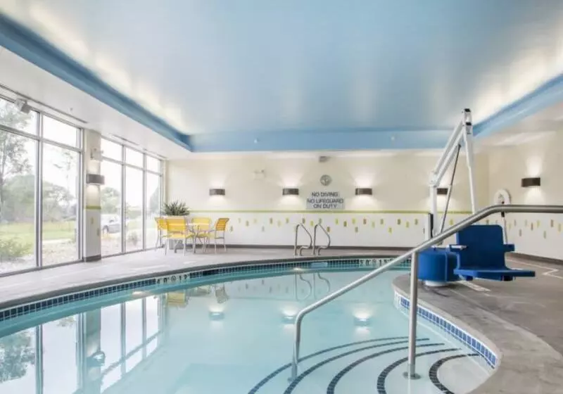 ホテル Fairfield Inn & Suites By Marriott Waterloo Cedar Falls
