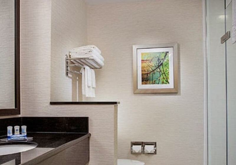 فندق Fairfield Inn & Suites By Marriott Waterloo Cedar Falls