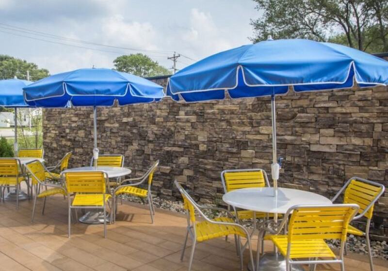 فندق Fairfield Inn & Suites By Marriott Waterloo Cedar Falls