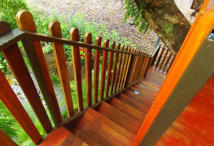 酒店 Heliconias Nature Inn & Hot Springs