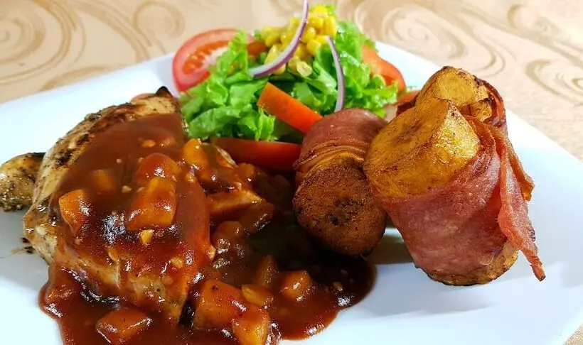 酒店 Heliconias Nature Inn & Hot Springs