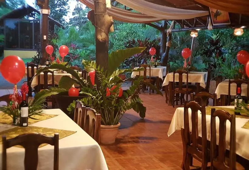 酒店 Heliconias Nature Inn & Hot Springs