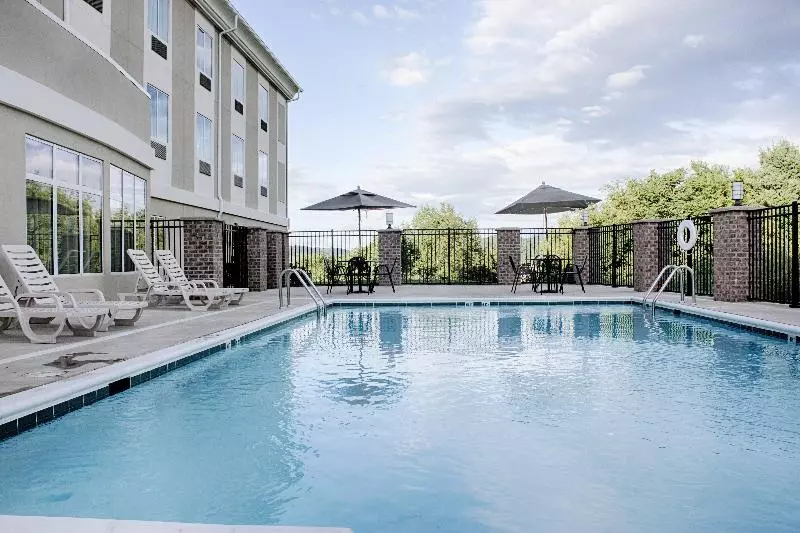 Hotel Holiday Inn Express & Suites Lebanon, An Ihg