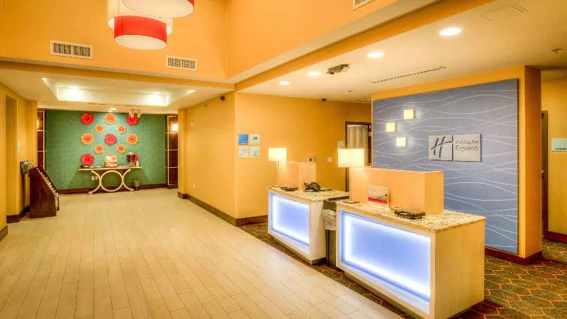ホテル Holiday Inn Express Wichita South, An Ihg