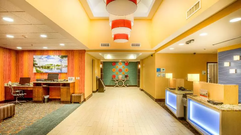 ホテル Holiday Inn Express Wichita South, An Ihg