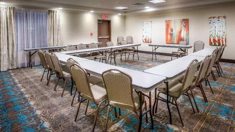 ホテル Holiday Inn Express Wichita South, An Ihg