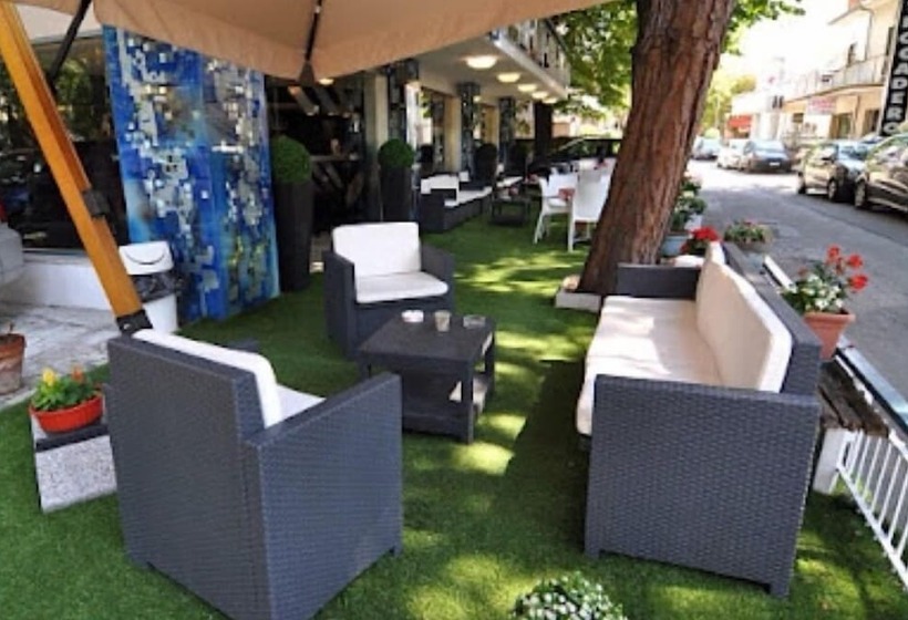 בית מלון כפרי Hollywood