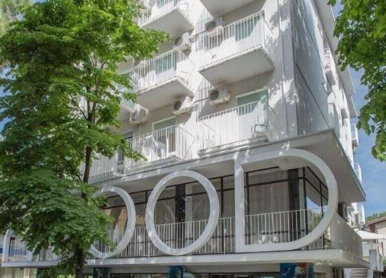 בית מלון כפרי Hollywood