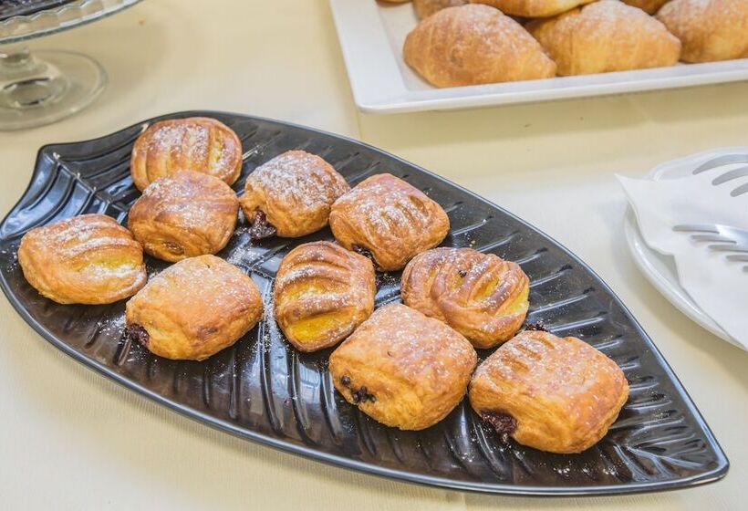 בית מלון כפרי Hollywood