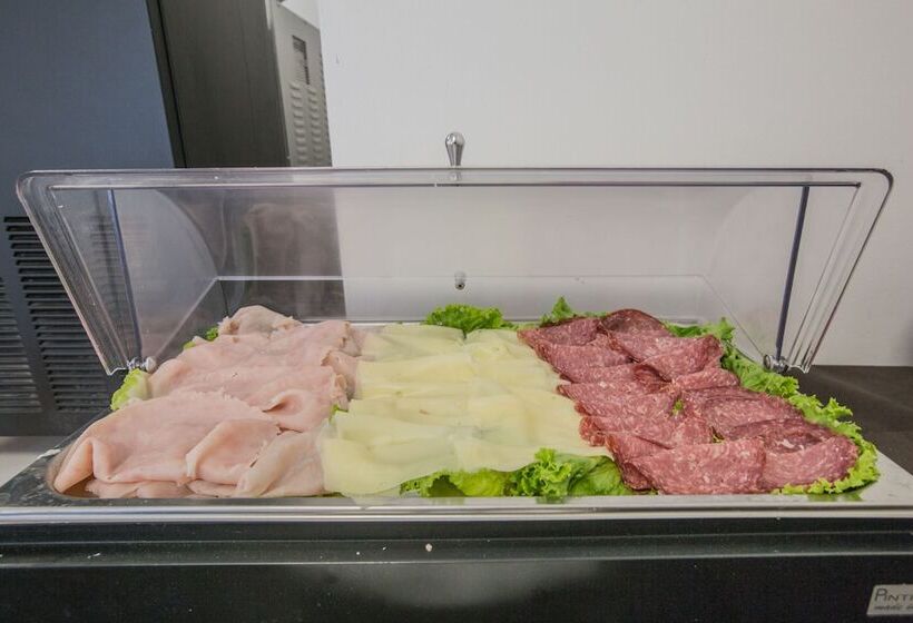 בית מלון כפרי Hollywood