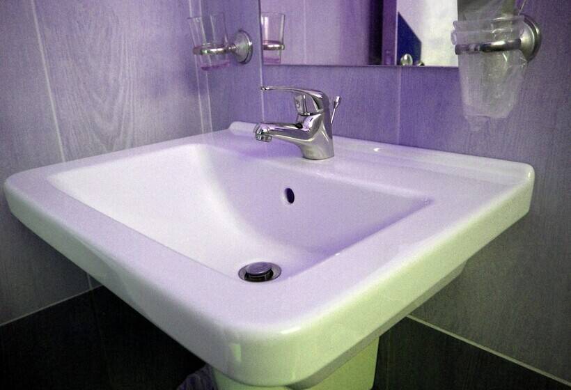 בית מלון כפרי Hollywood