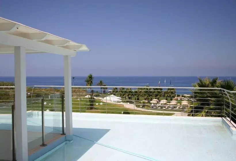 בית מלון כפרי Infinity Resort Tropea