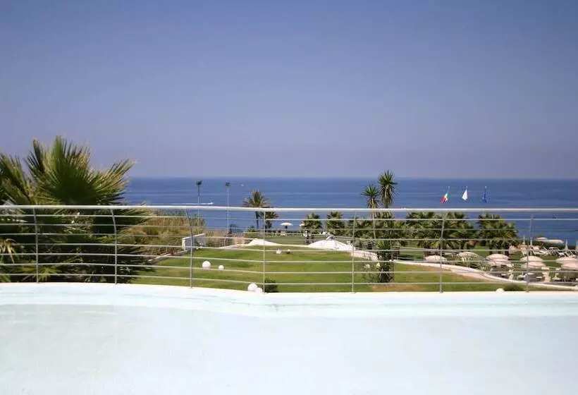 בית מלון כפרי Infinity Resort Tropea