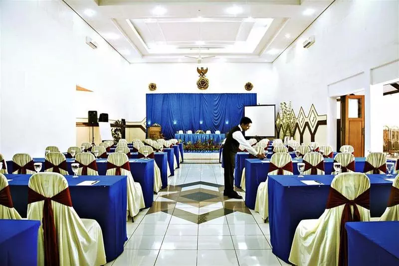 호텔 Montana Dua Malang