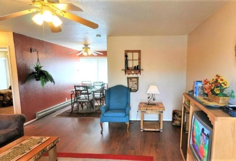 Hotel Pinecliff Village Resort