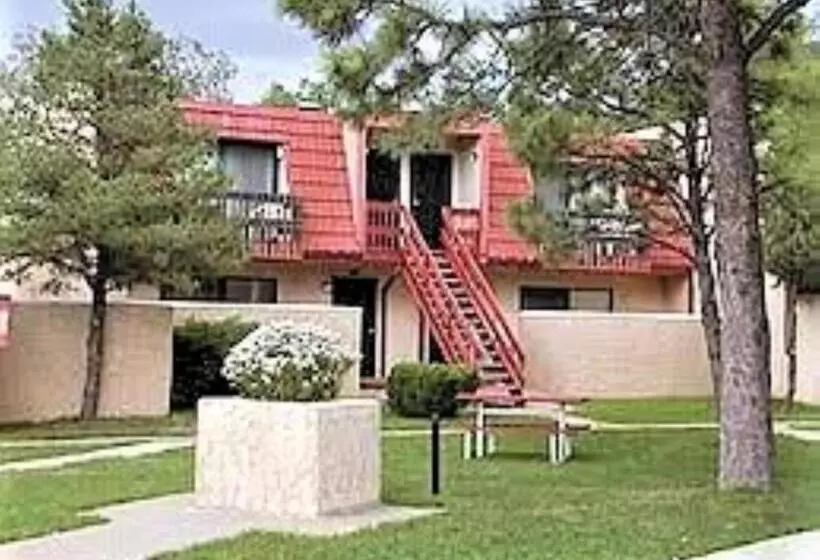 Hotel Pinecliff Village Resort