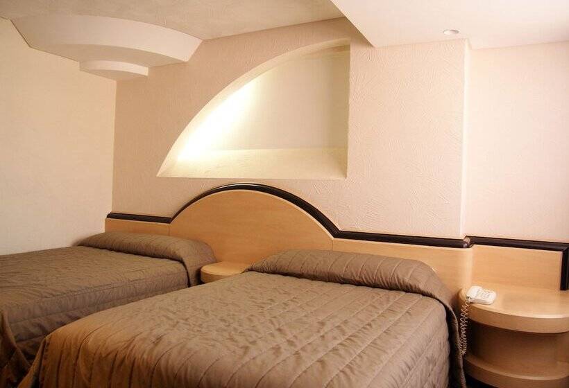 Porto Novo Hotel & Suites