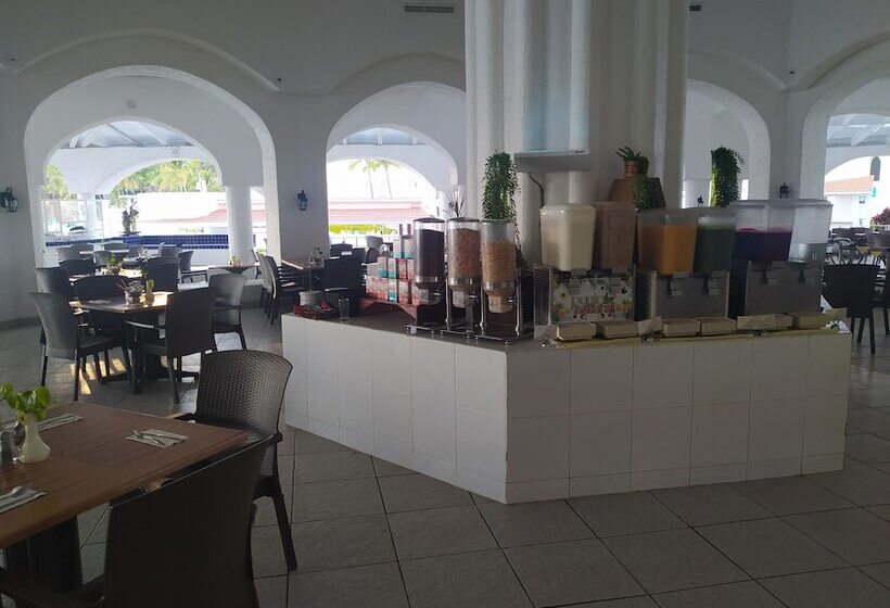 Отель Sierra Mar All Inclusive At Tesoro