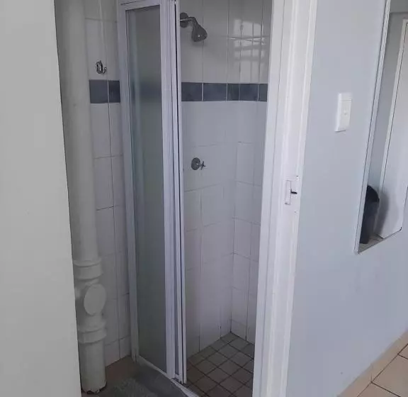 בית מלון כפרי Unit 95 Oceanic   Self Catering, North Beach