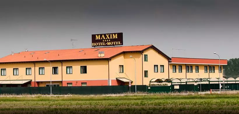 בית מלון כפרי Maxim