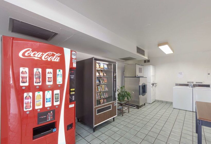 Motel 6 Weed  Mount Shasta