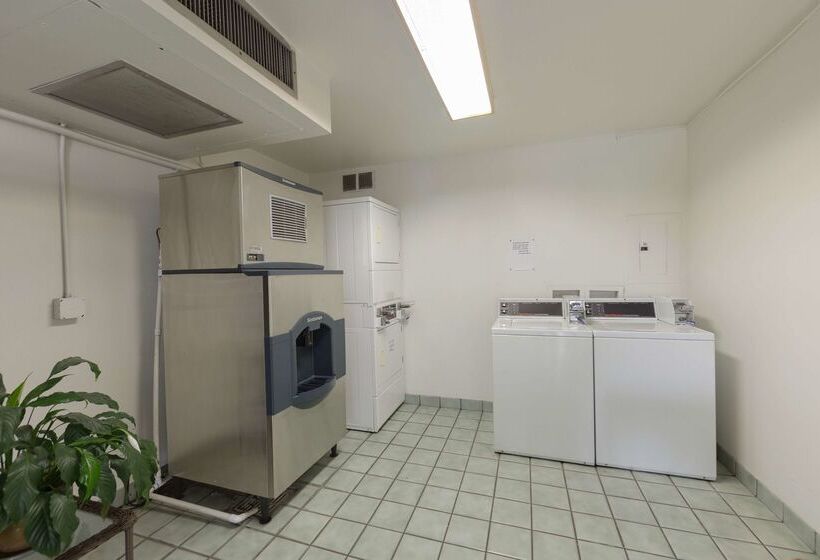 Motel 6 Weed  Mount Shasta