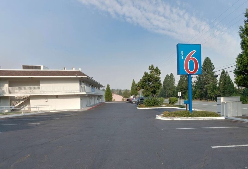 Motel 6 Weed  Mount Shasta