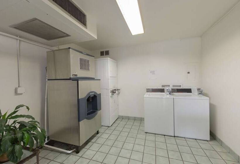 Motel 6 Weed  Mount Shasta