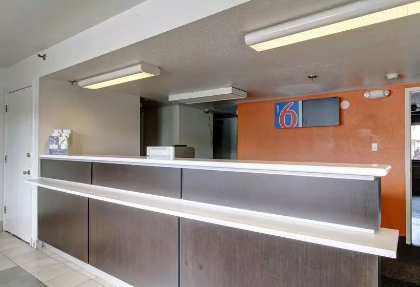 Motel 6amherst, Oh  Cleveland West  Lorain