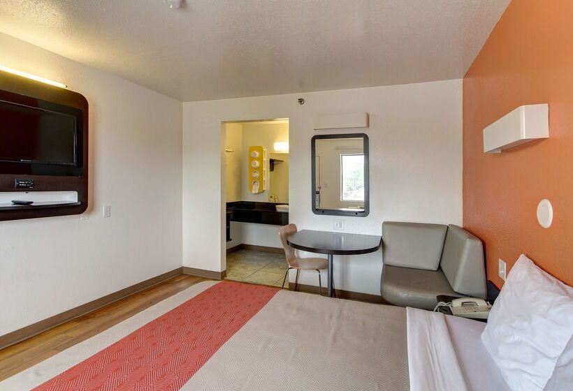 Motel 6amherst, Oh Cleveland West Lorain