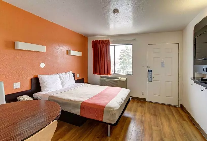 Motel 6amherst, Oh  Cleveland West  Lorain