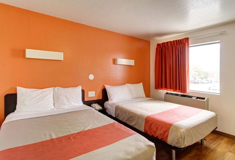 Motel 6amherst, Oh Cleveland West Lorain