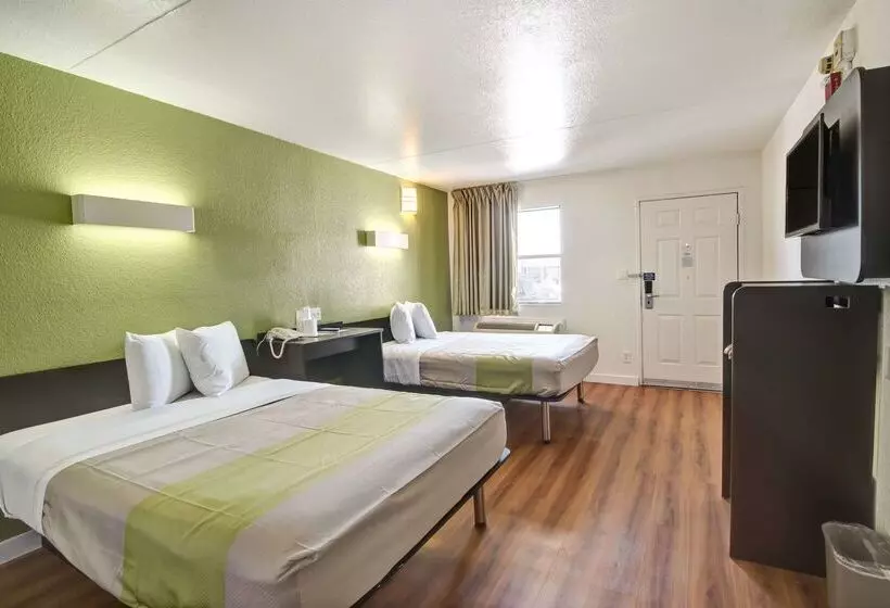 Motel 6dallas, Tx  Forest Lane