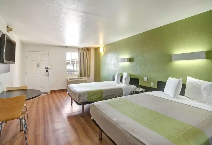 Motel 6dallas, Tx  Forest Lane