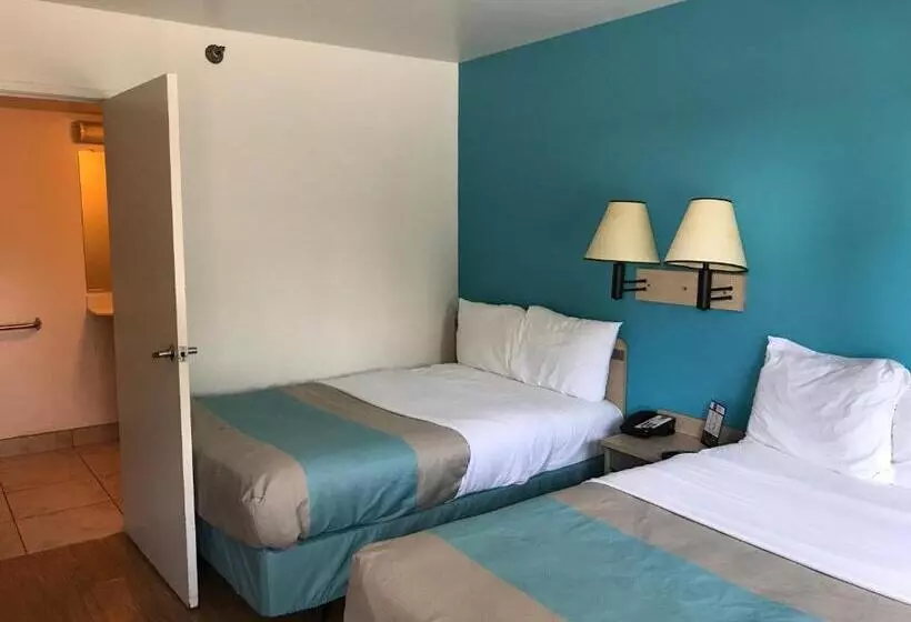 Motel 6 des Moines, Ia  North