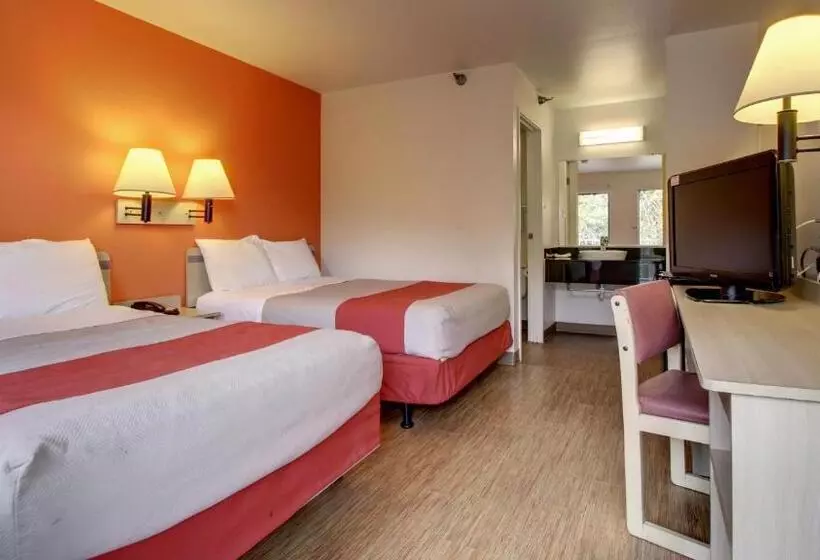 Motel 6 des Moines, Ia  North
