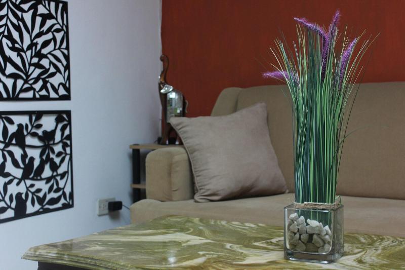 Пансион Tazumal House