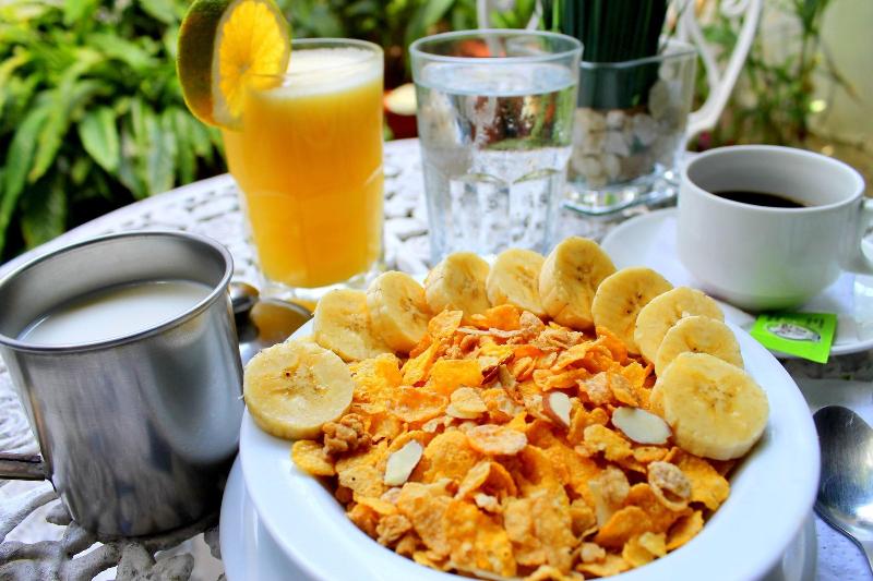 Пансион Tazumal House