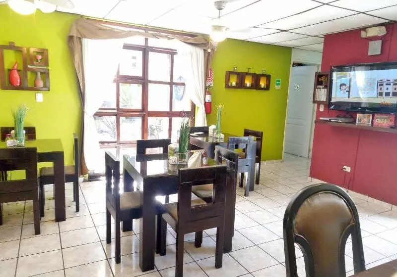 膳宿费 Tazumal House