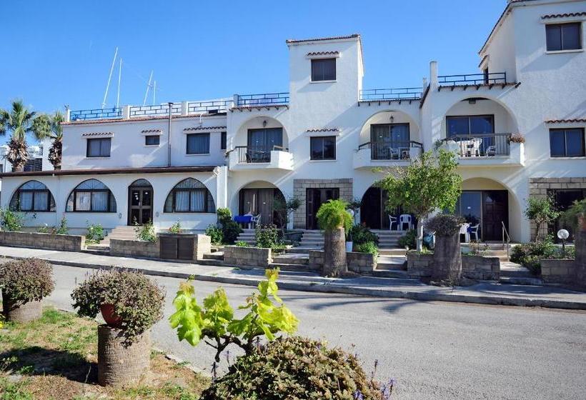 Follow The Sun Hotel Apartments