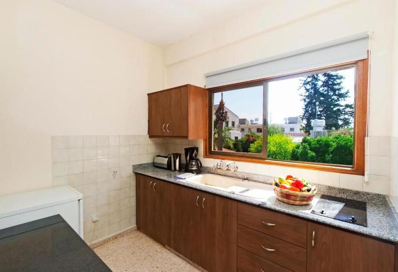 Follow The Sun Hotel Apartments