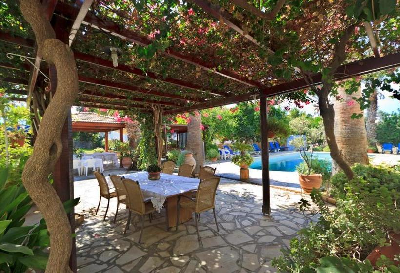 Follow The Sun Hotel Apartments