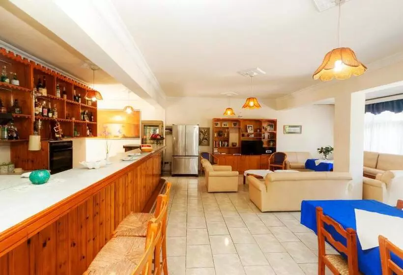 Follow The Sun Hotel Apartments