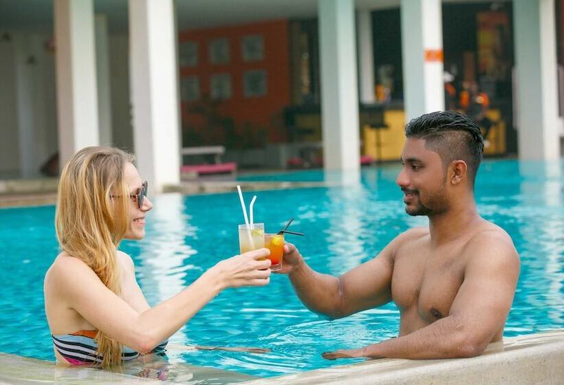 בית מלון כפרי Citrus Waskaduwa