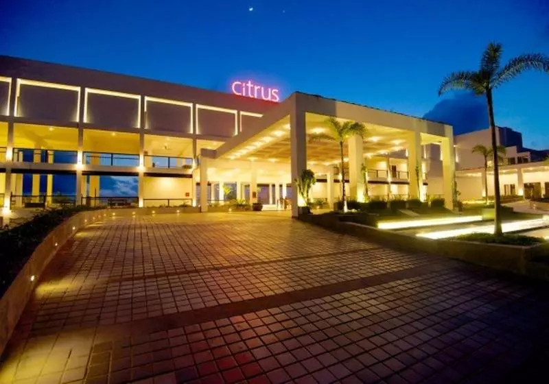 בית מלון כפרי Citrus Waskaduwa