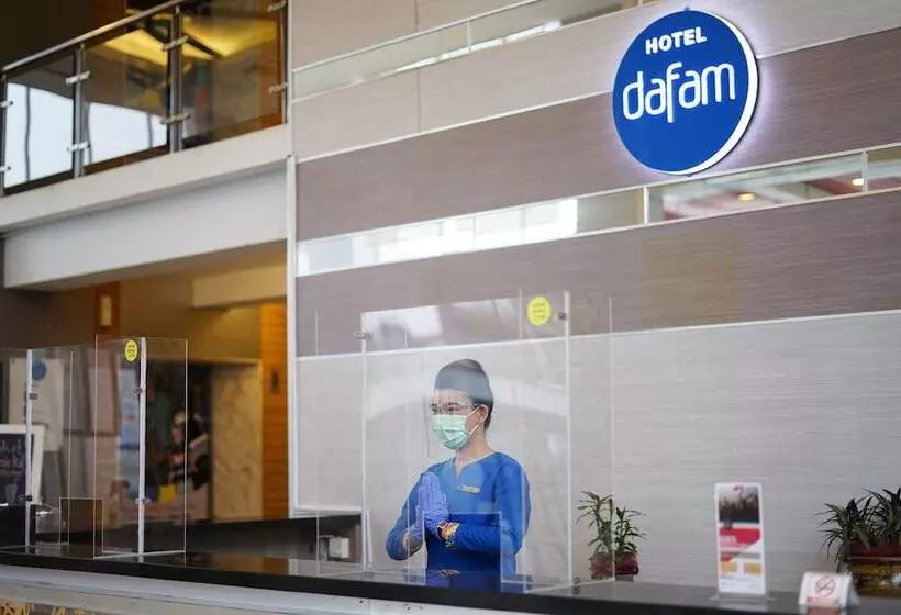 בית מלון כפרי Dafam Pekanbaru