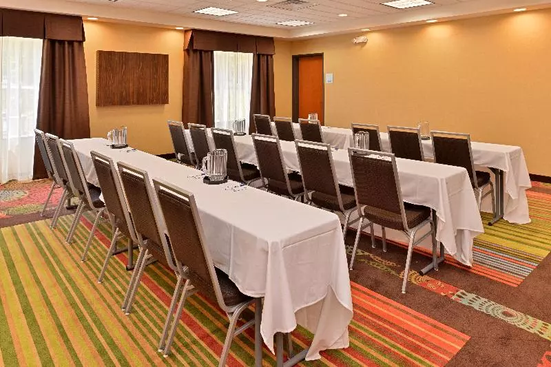 فندق Holiday Inn Express & Suites Ironton, An Ihg