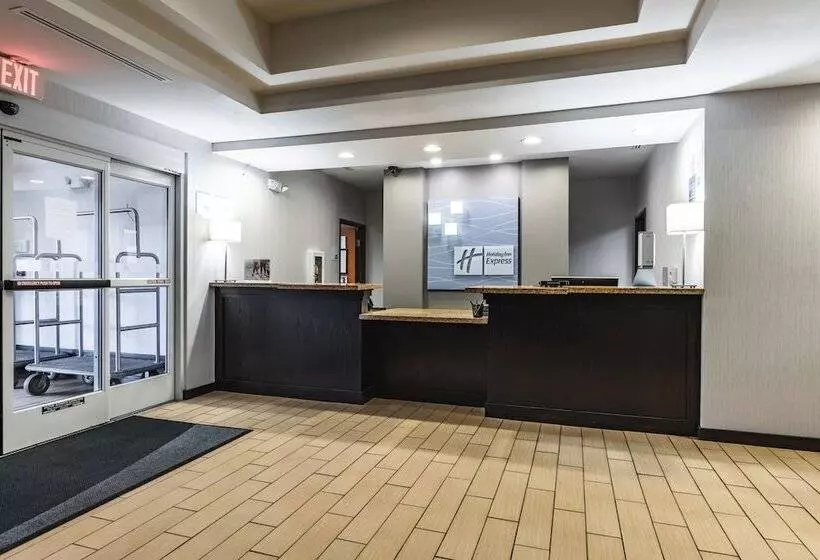 فندق Holiday Inn Express & Suites Ironton, An Ihg