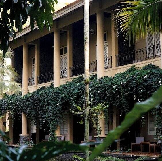 ホテル Kayu Arum Resort