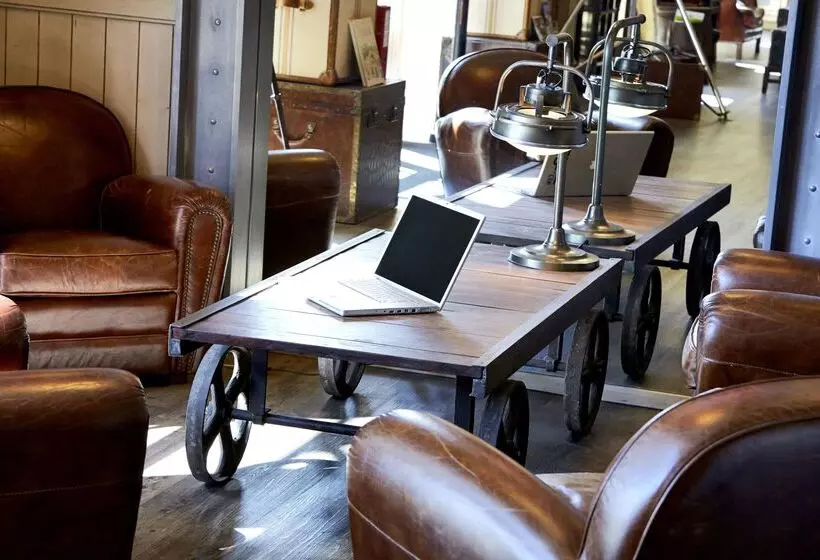 酒店 Kyriad Cholet